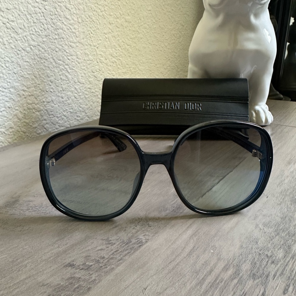 Christian Dior Sunnies 🕶️